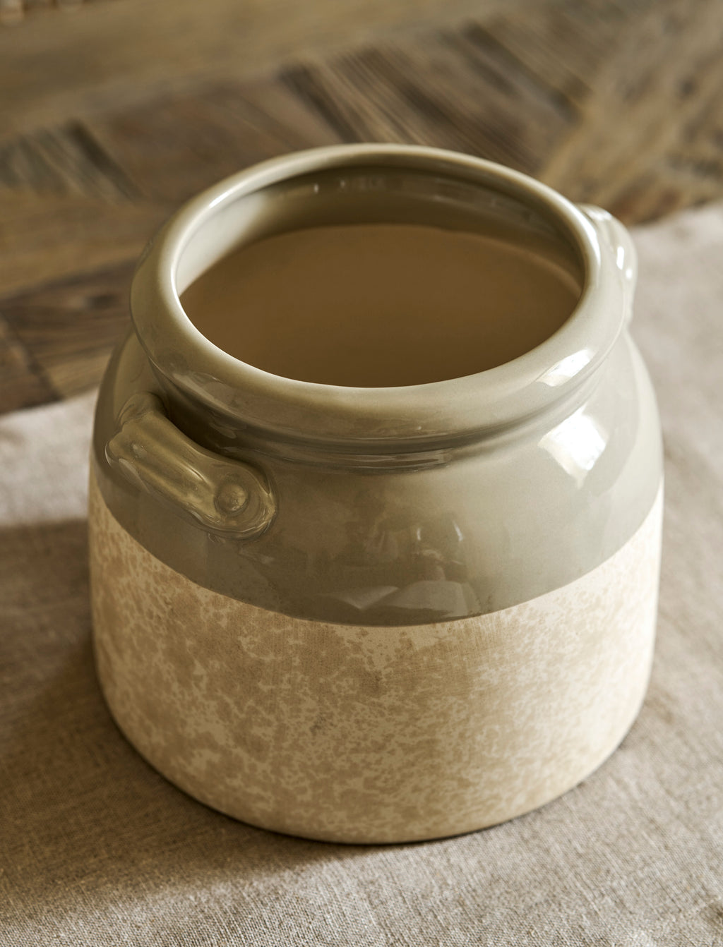Stratford Stoneware Pot With Handles - Flint