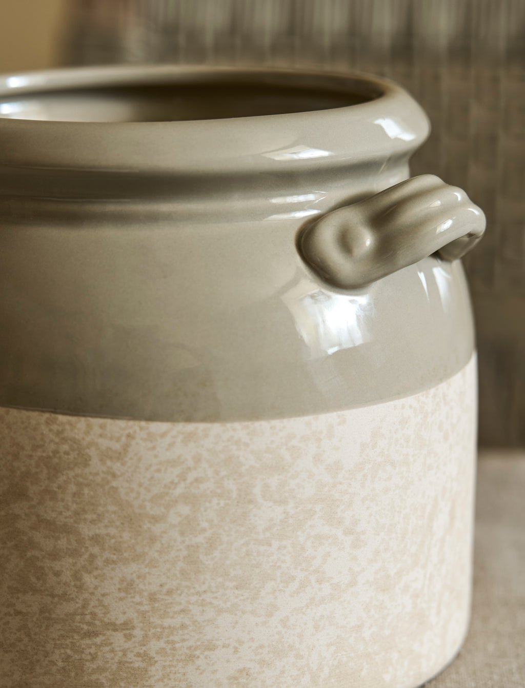 Stratford Stoneware Pot With Handles - Flint