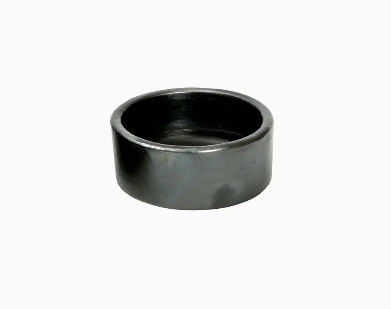 The Black Cylinder Dish