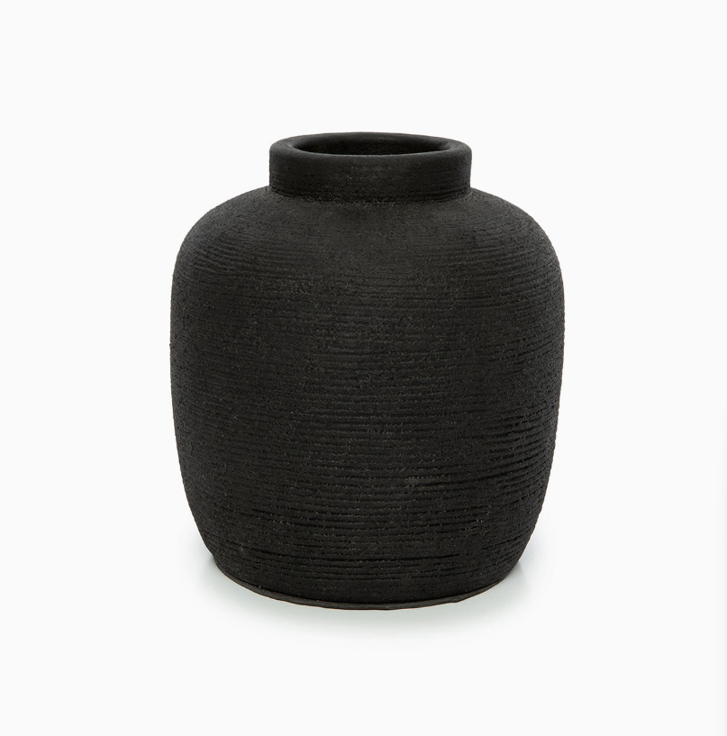 The Black Peaky Vase