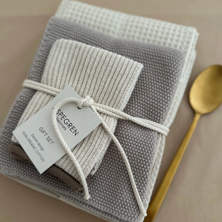 Eggnog Tea Towel & Dish Cloth Gift Set