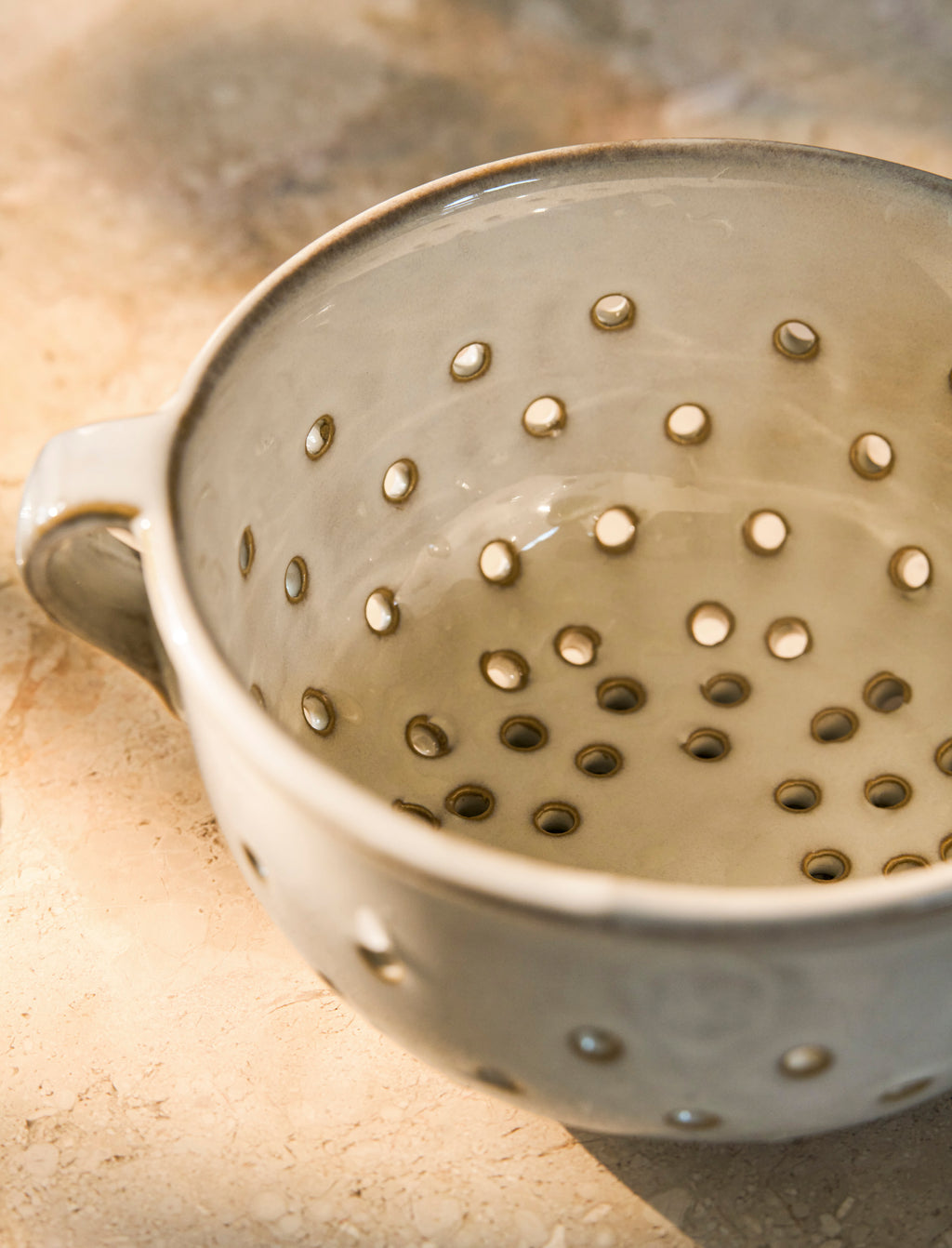 Ithaca Berry Bowl - Stoneware (White) - Small